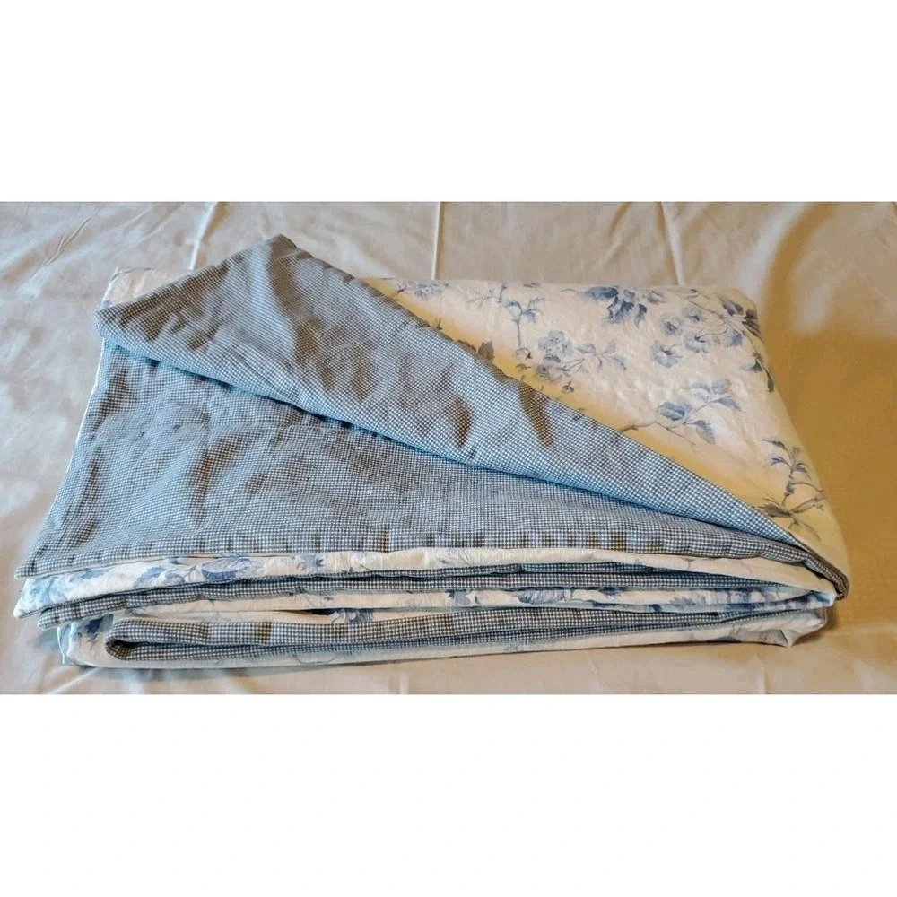 Twin XL Bed‎ spread 100% Thick Cotton Reversible Blue White Floral Toile 67x96